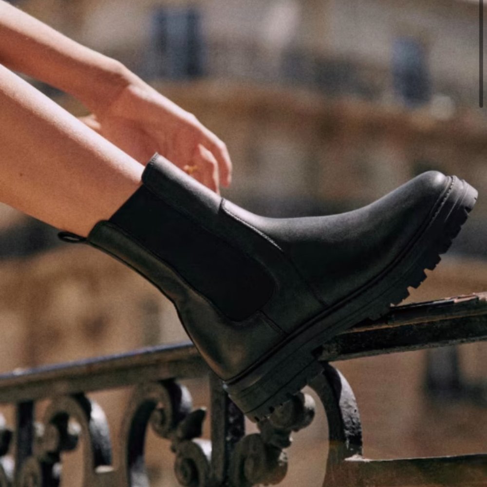 Sezane Lena low chelsea boots